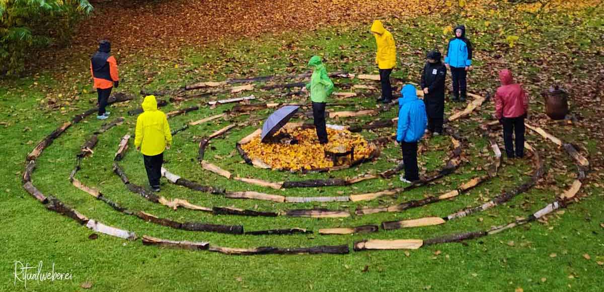 Seminar – Im LABYRINTH durch das JAHRESRAD wandern